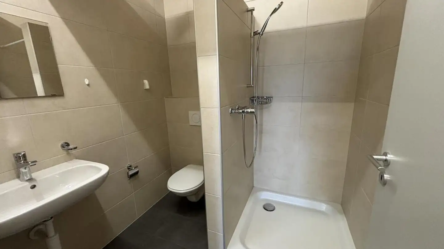 Mixed-use building for rent - Route De Boudry, 2016 Cortaillod - Photo 4