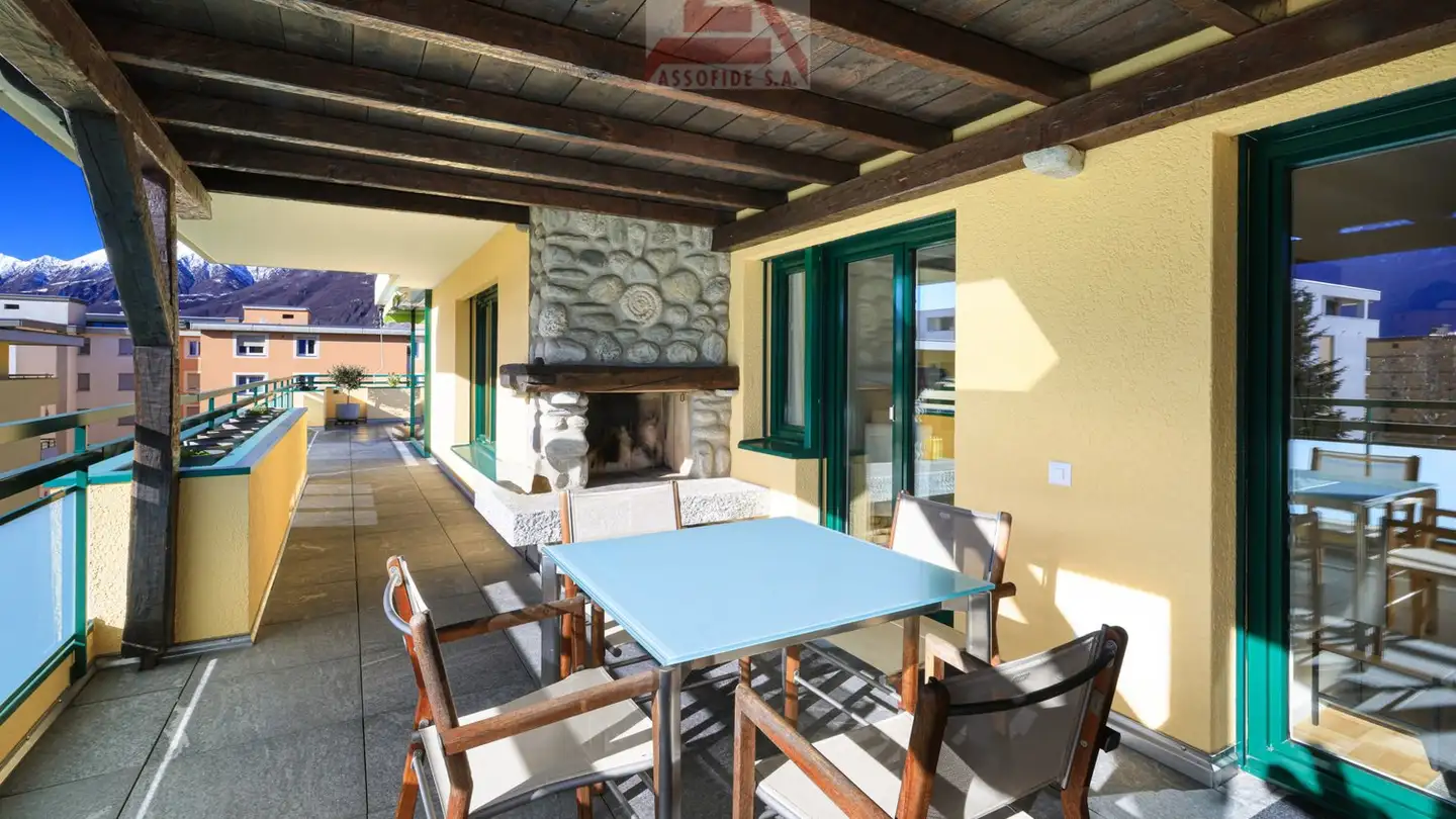 Penthouse for sale - 6605 Locarno - Photo 3