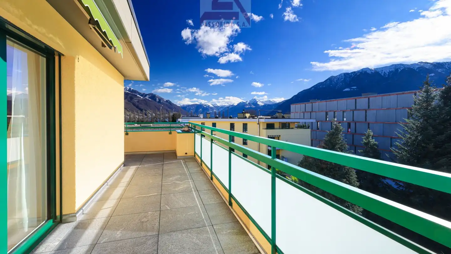 Penthouse for sale - 6605 Locarno - Photo 4