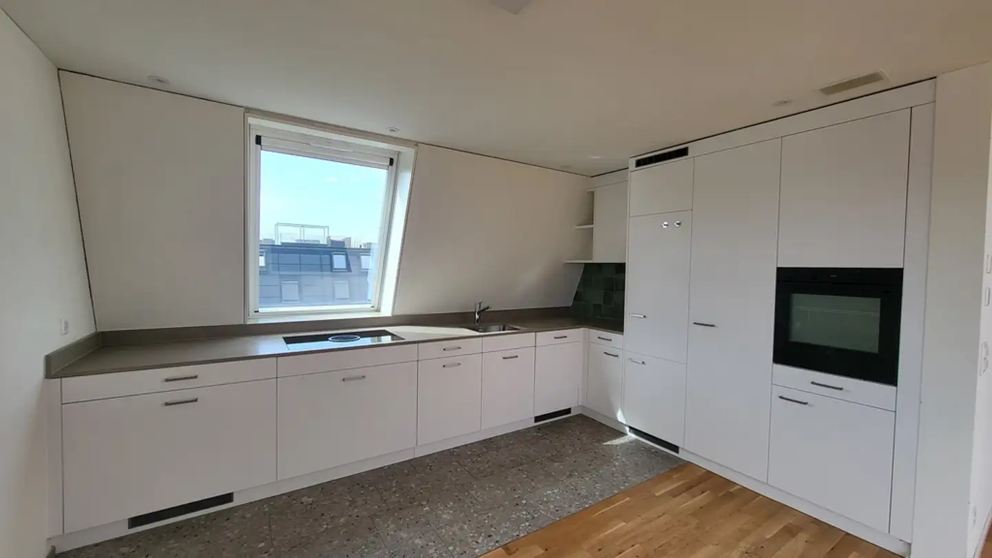 Attique à louer - Gschwaderstrasse 22, 8610 Uster - Photo 2