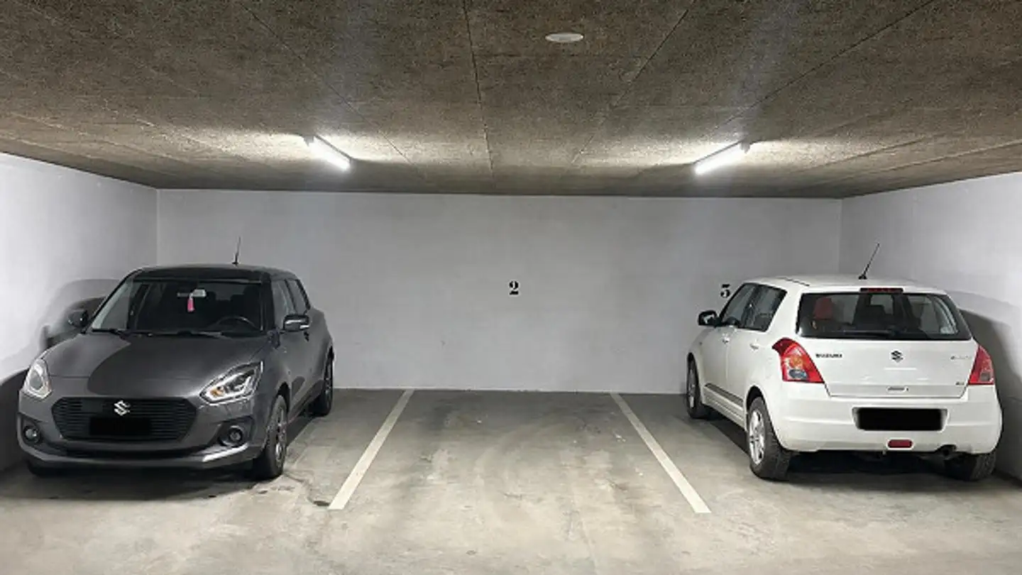 Garage individuel à louer - Strada Curtgin 2, 7130 Ilanz