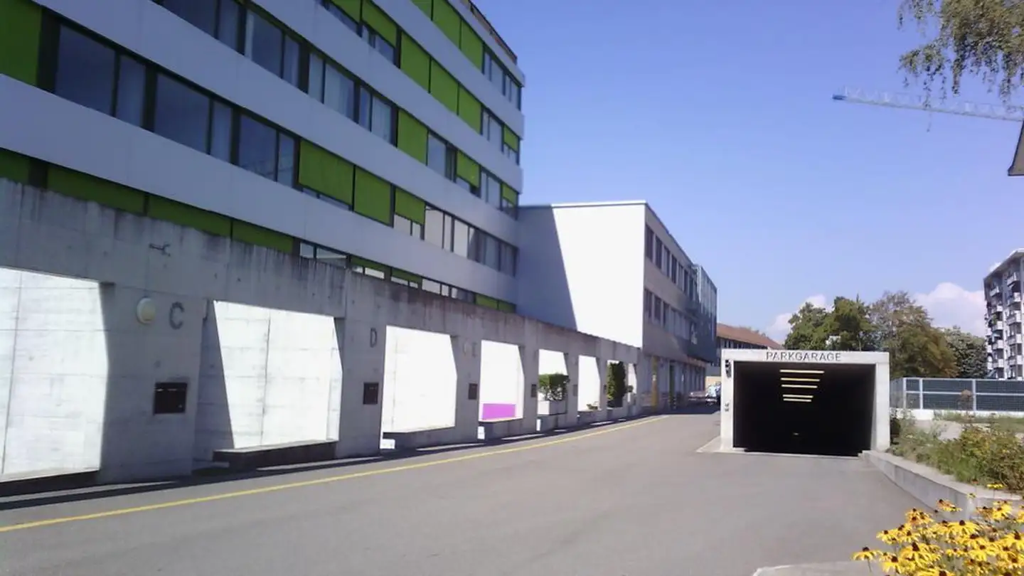 Indoor motorbike parking space for rent - Luegislandstrasse, 8051 Zürich - Photo 3