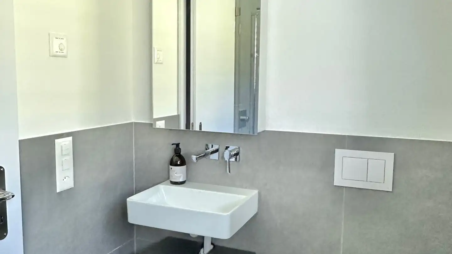 Casa singola in affitto - Dorfstrasse 7, 8715 Bollingen - Photo 3