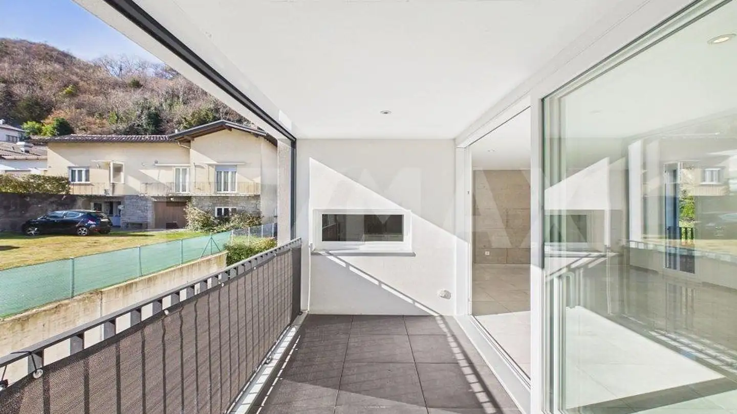 Attique à vendre - 6518 Gorduno