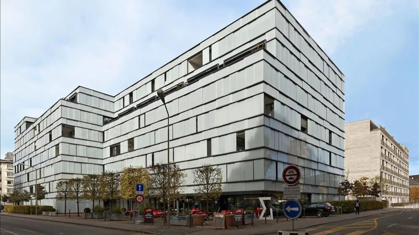 Indoor motorbike parking space for rent - Eichgutstrasse 2, 8400 Winterthur