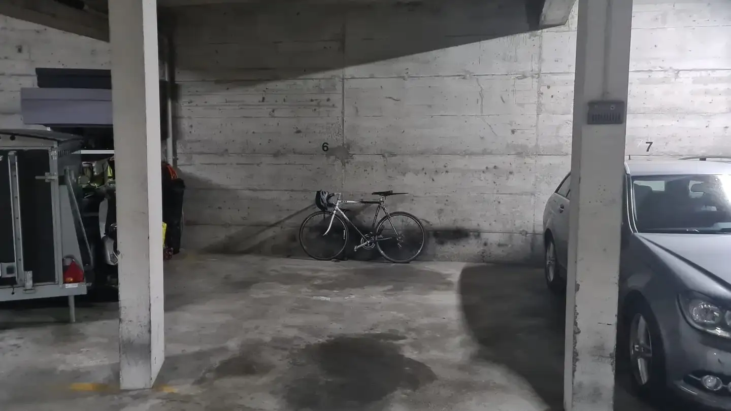 Outdoor parking space for rent - Winzerstrasse 112, 8049 Zürich