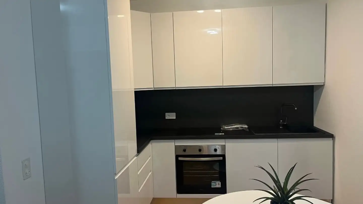 Apartment for rent - Via Franco Zorzi 39, 6900 Paradiso - Photo 3