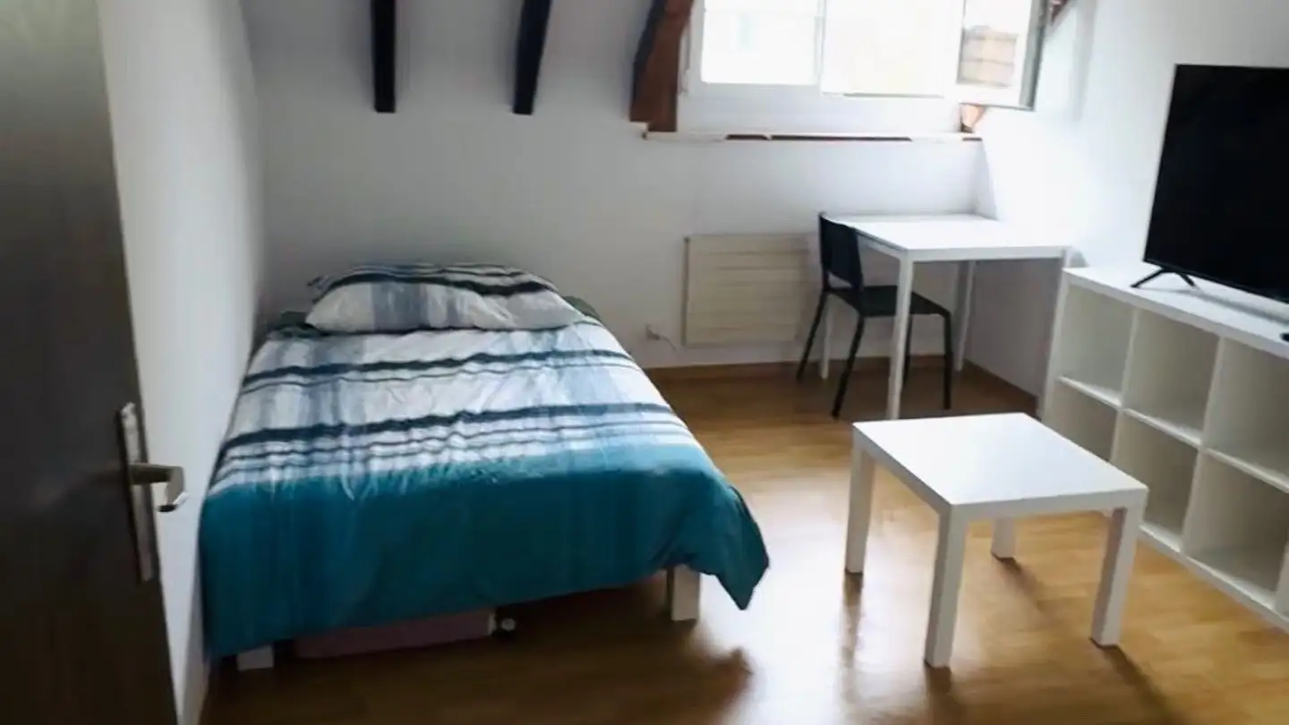Chambre à louer - Usterstrasse 6, 8604 Volketswil