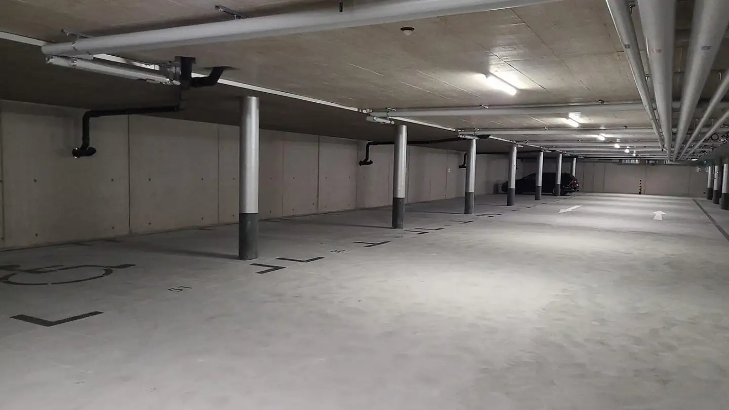 Place de parking souterraine à louer - Badenerstrasse 84, 8952 Schlieren - Photo 2