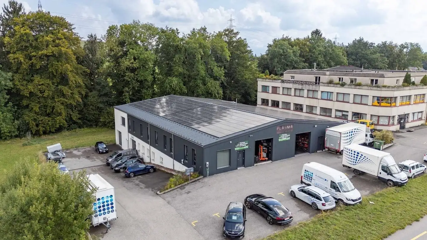Gewerbe mieten - 1077 Servion