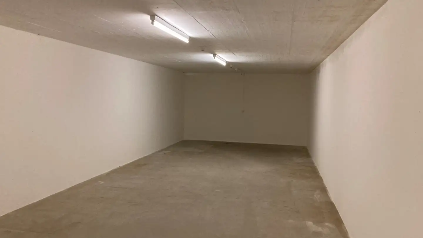 Cave à louer - Hausmatt 2, 6422 Steinen