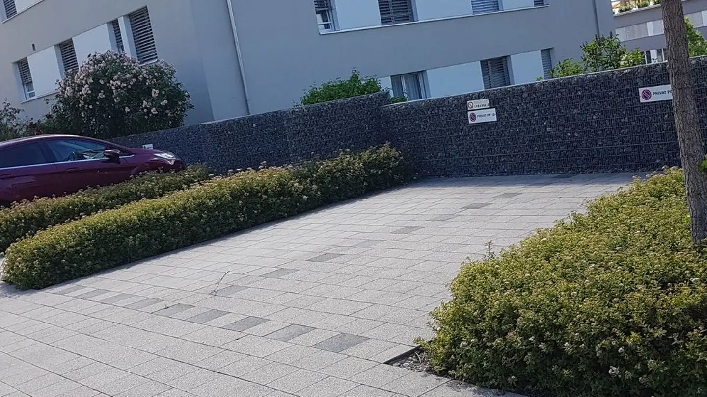 Outdoor parking space for rent - Brunnenmattweg 5, 6037 Root