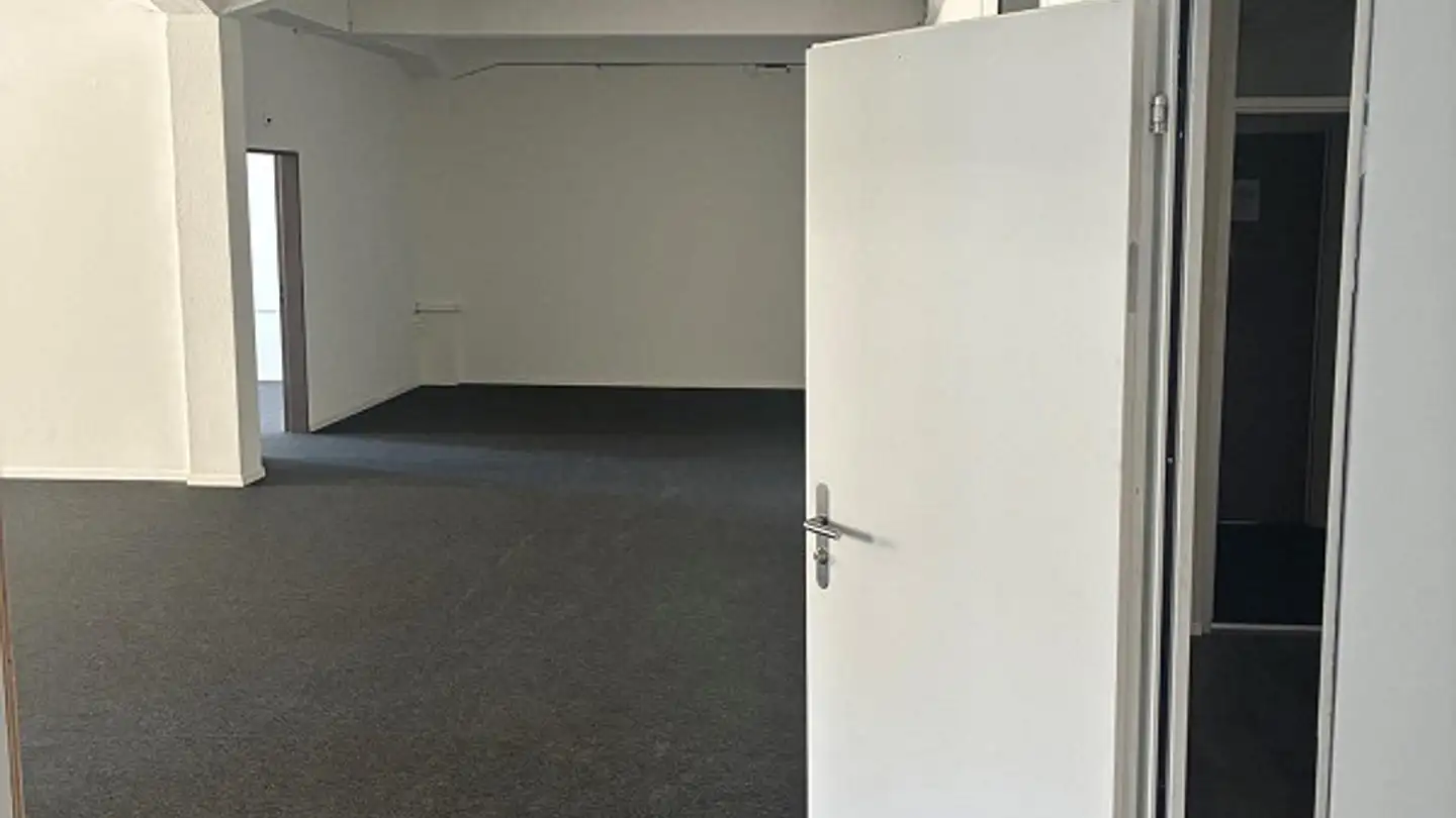 Commercial à louer - Dorfstrasse 8, 8484 Weisslingen - Photo 4