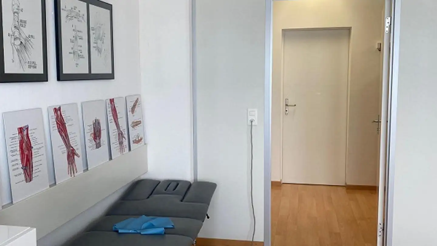 Bureau à louer - Dorfstrasse 8, 8484 Weisslingen - Photo 2