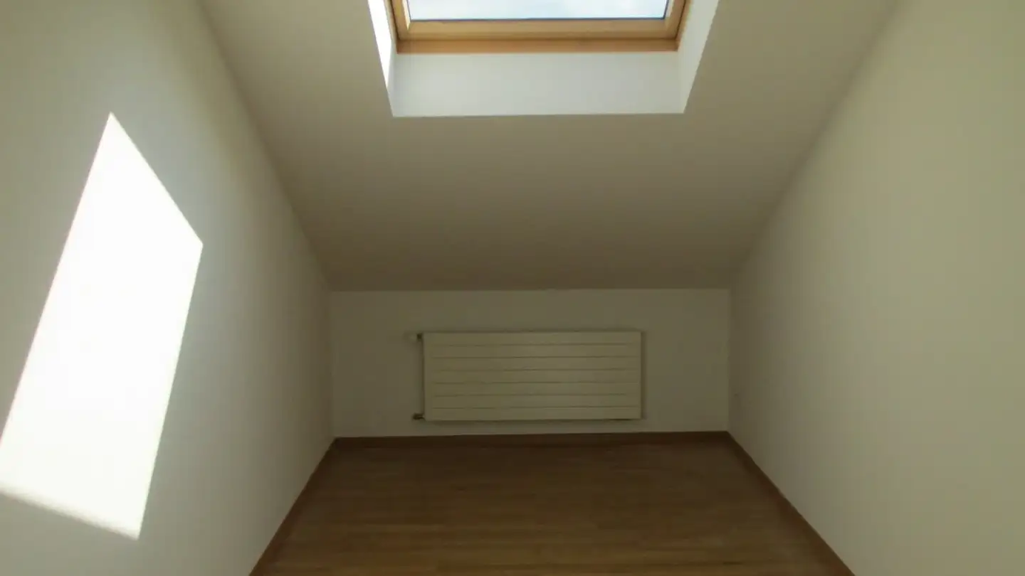 Dachgeschosswohnung mieten - Lindenstrasse 12, 9230 Flawil - Foto 3