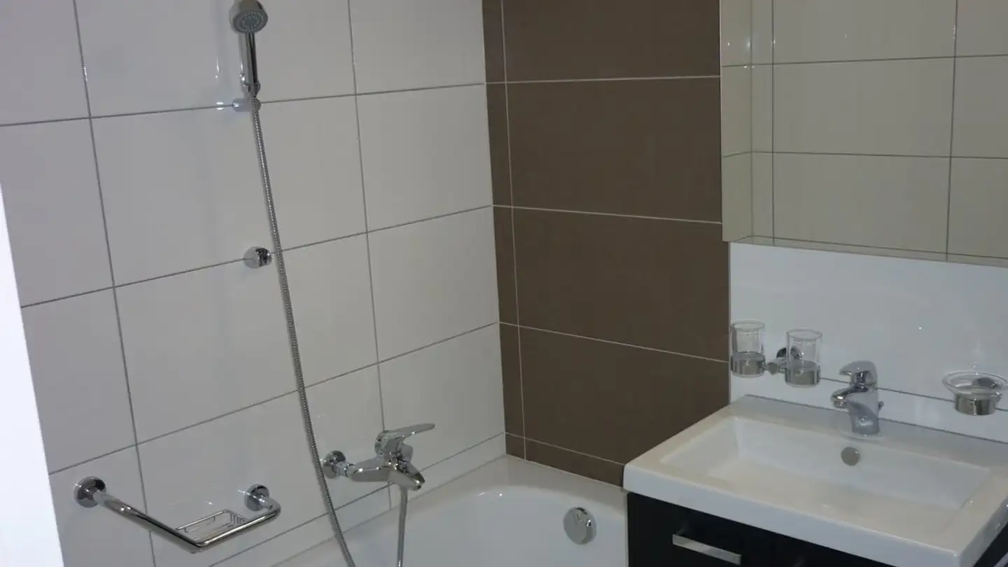 Appartement à louer - Rue Du Chasselas 16, 2000 Neuchâtel - Photo 4