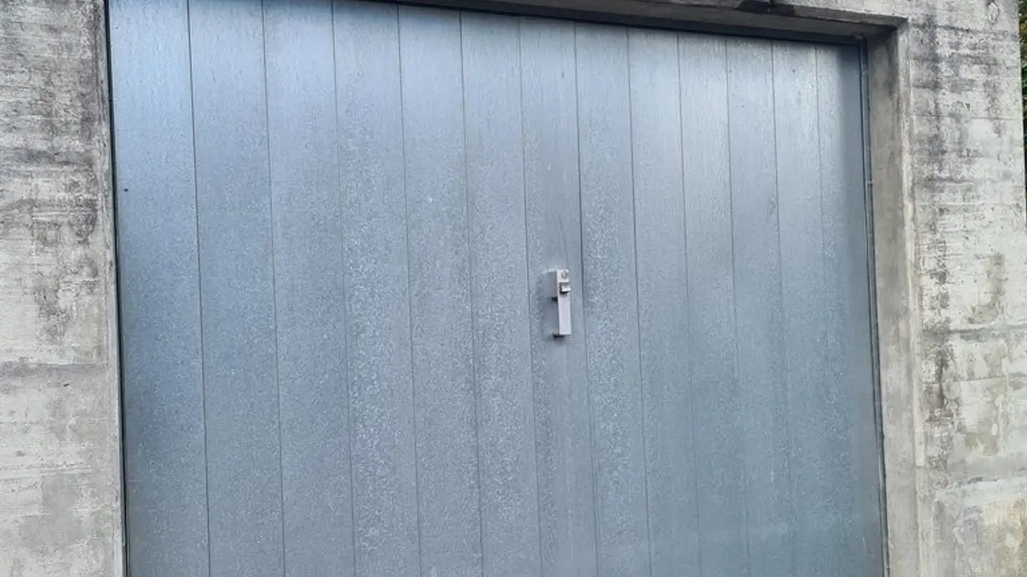 Single garage for rent - Chemin Des Monts-Orientaux 66, 2400 Le Locle