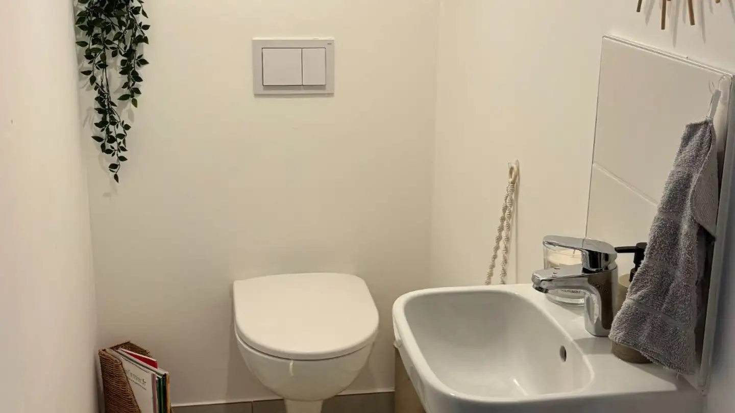 Appartement à louer - 7416 Almens - Photo 3