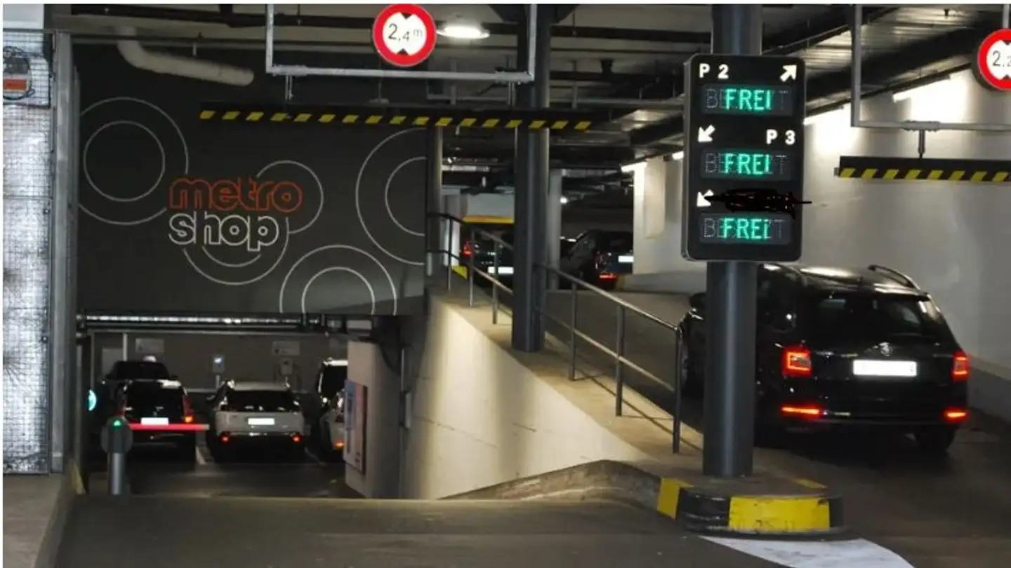 Tiefgaragenstellplatz mieten - Bahnhofplatz 1, 5400 Baden