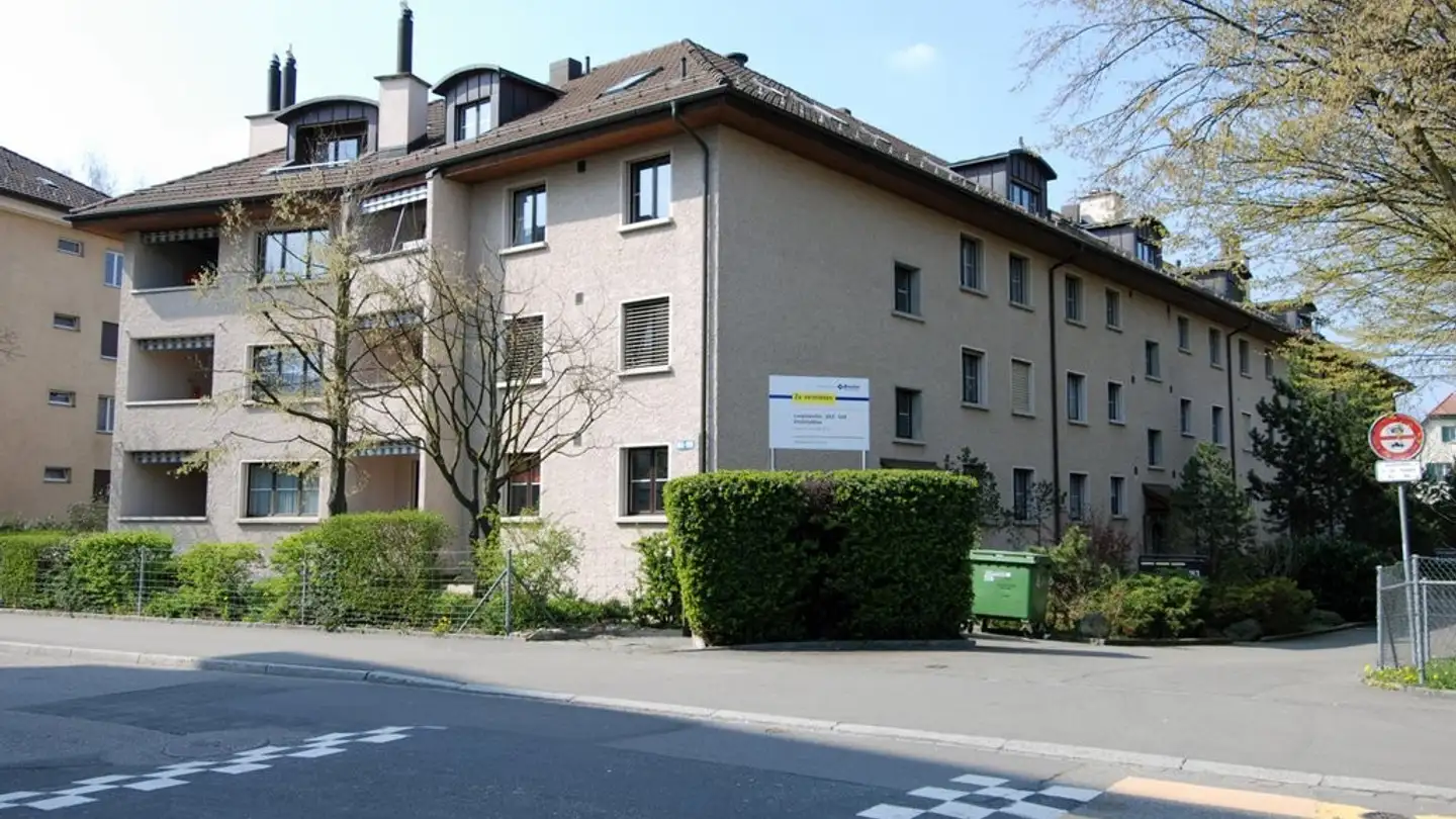 Dachgeschosswohnung mieten - Luegislandstrasse 163, 8051 Zürich