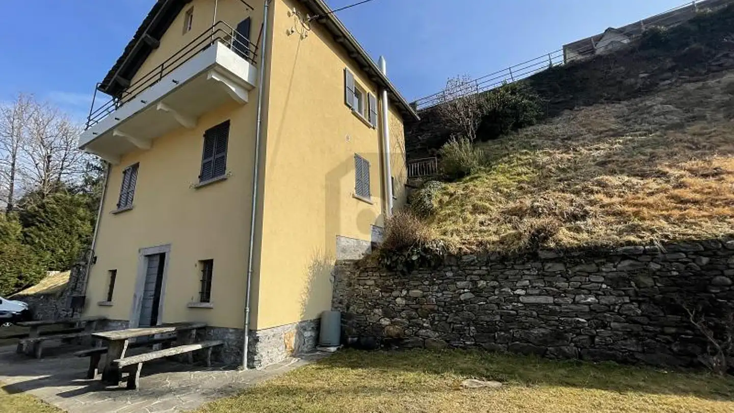 Appartamento ammobiliato in affitto - 6535 Roveredo GR