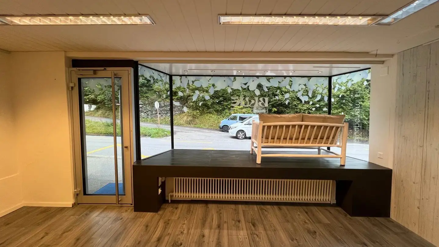 Shop for rent - Promenada 37, 7018 Flims Waldhaus
