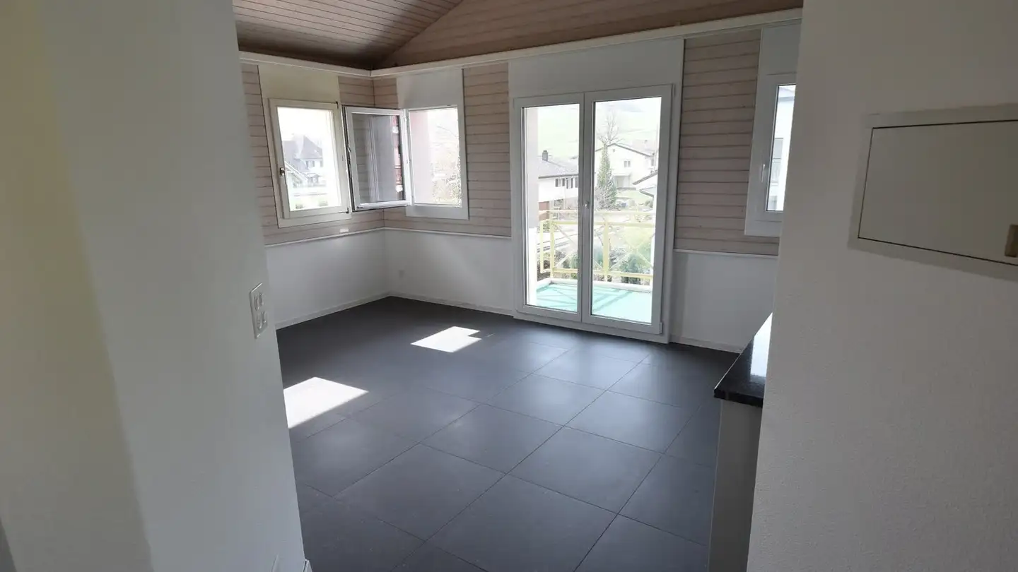 Attic flat for rent - Rotbachweg 6, 6152 Hüswil - Photo 4