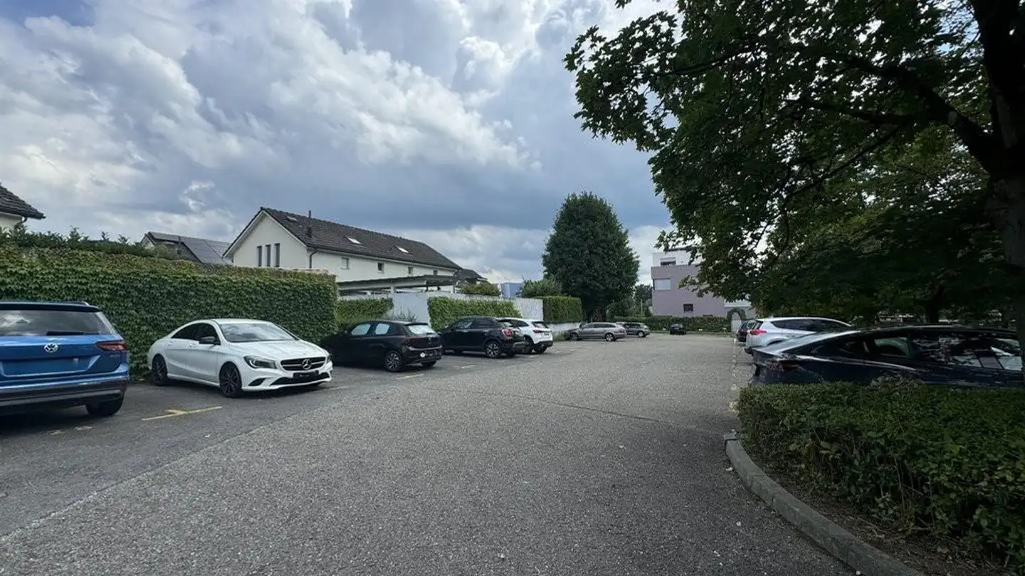 Outdoor parking space for rent - Mugerenstrasse, 6330 Cham