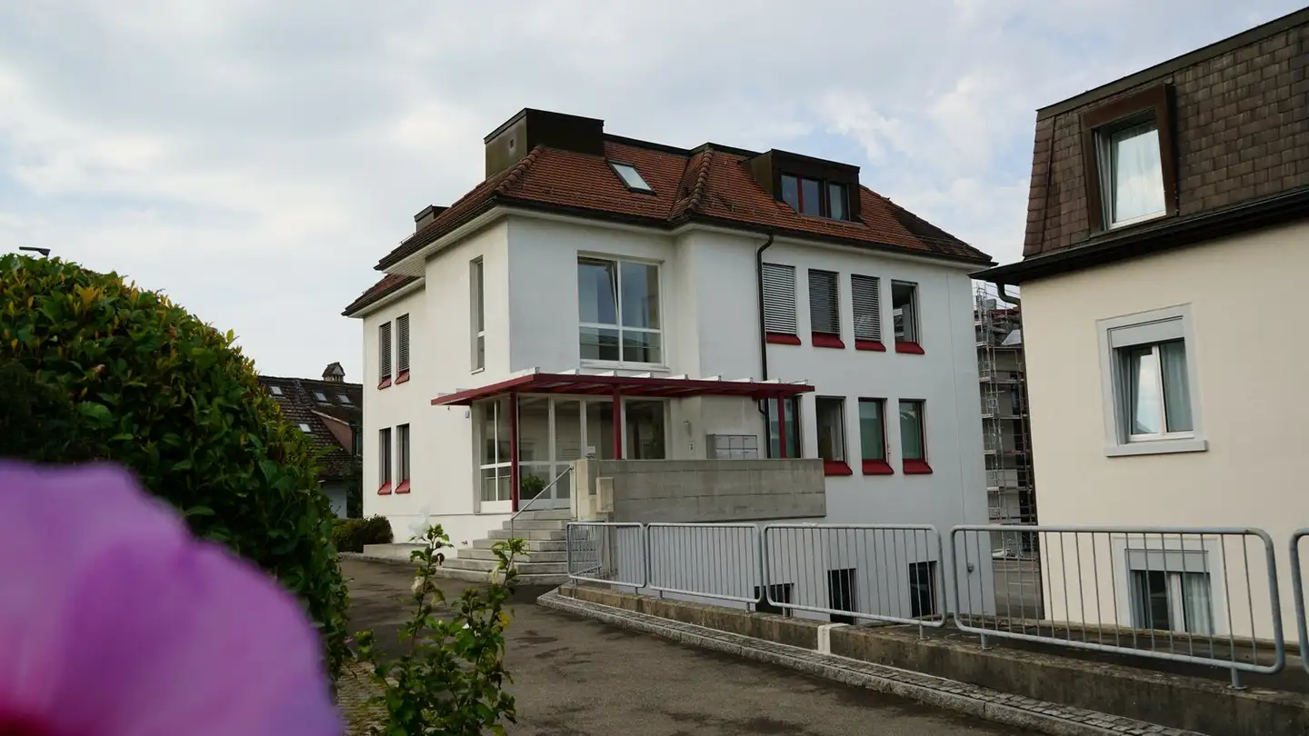 Office space for rent - Rotfluhstrasse 62, 8702 Zollikon
