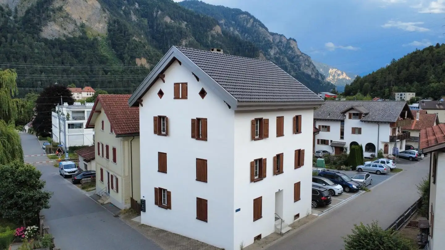 Mehrfamilienhaus kaufen - 7403 Rhäzüns