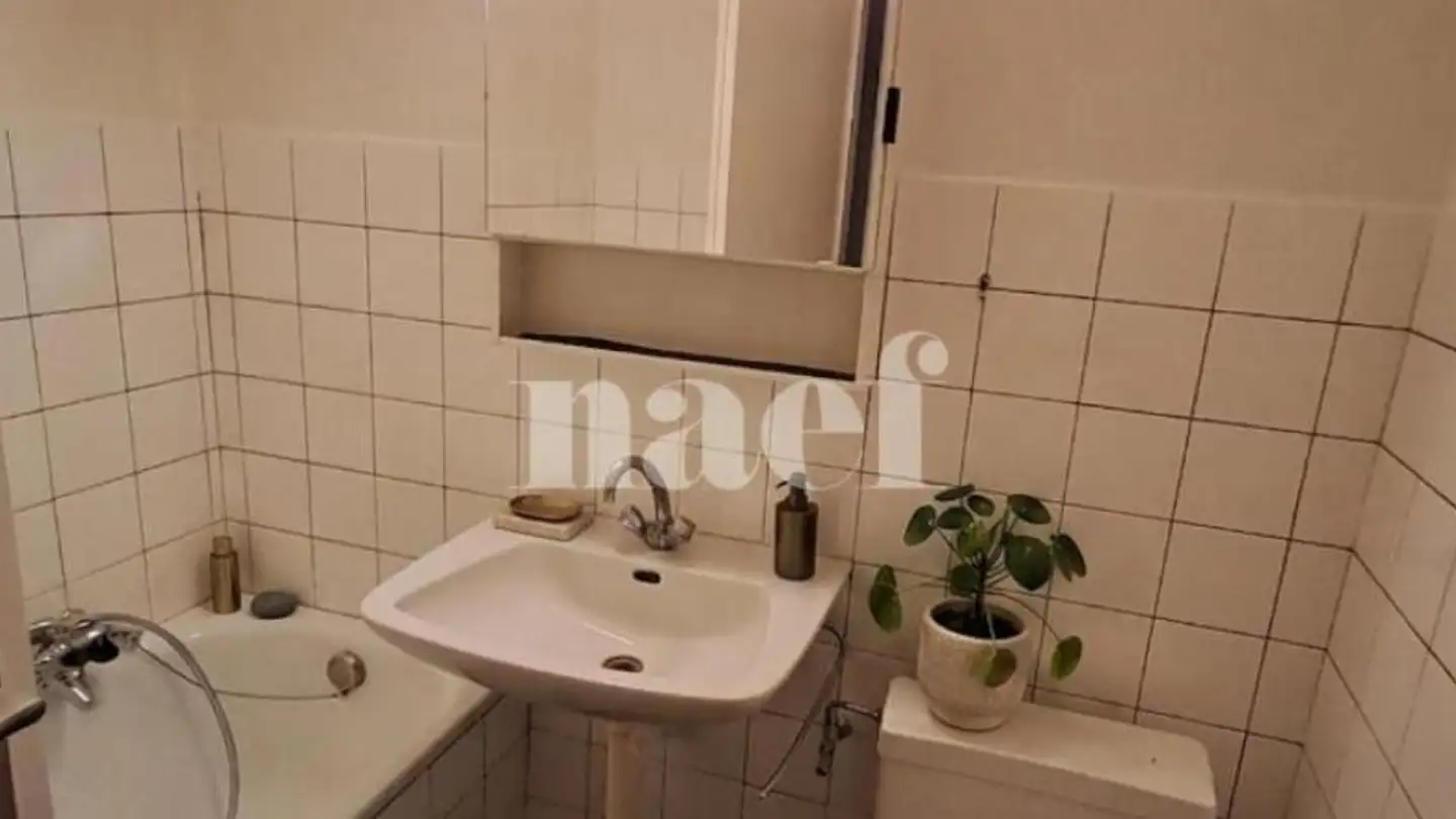 Studio for rent - Avenue Léopold-Robert 23, 2300 La Chaux-de-Fonds - Photo 4