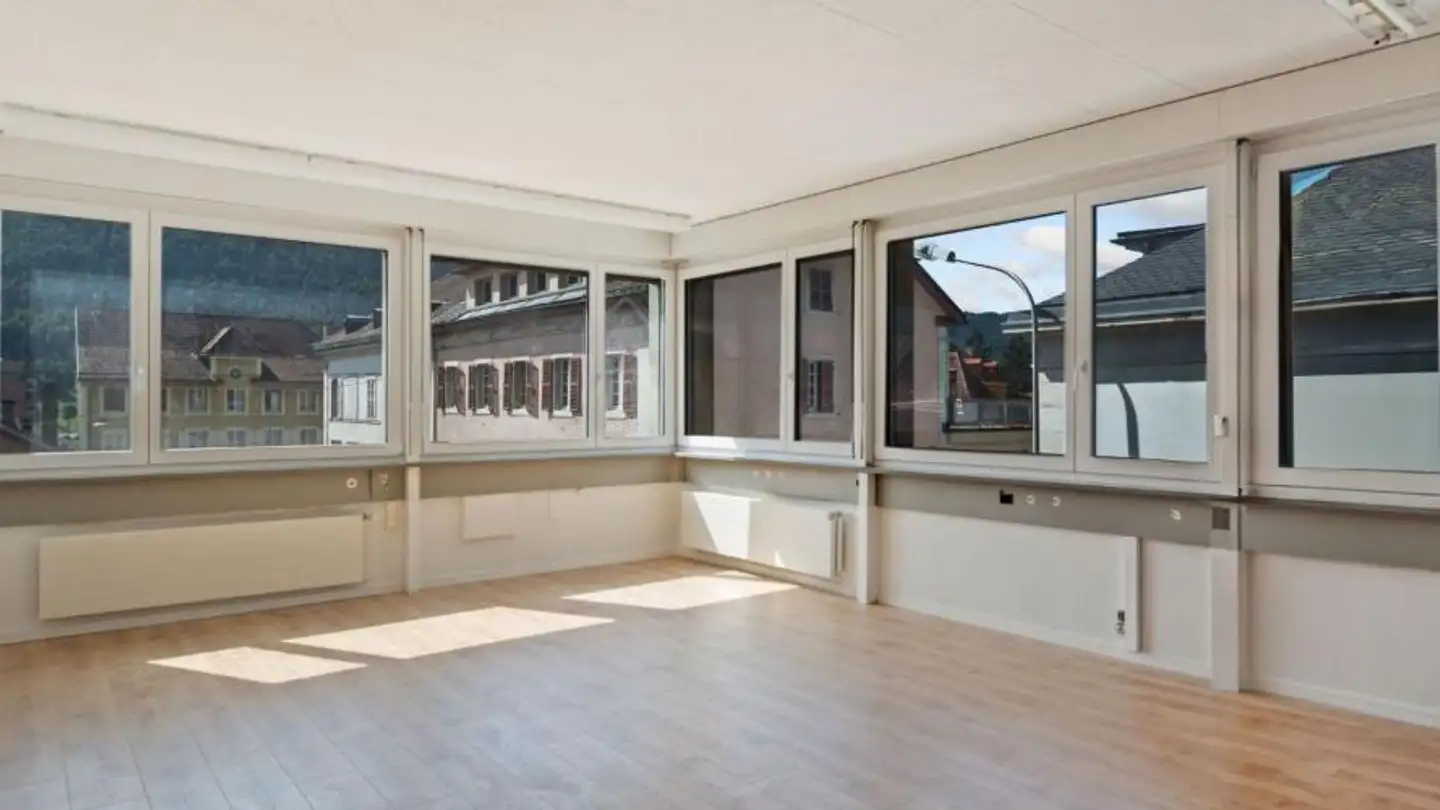 Office space for rent - Place Du Marché, 2610 St-Imier