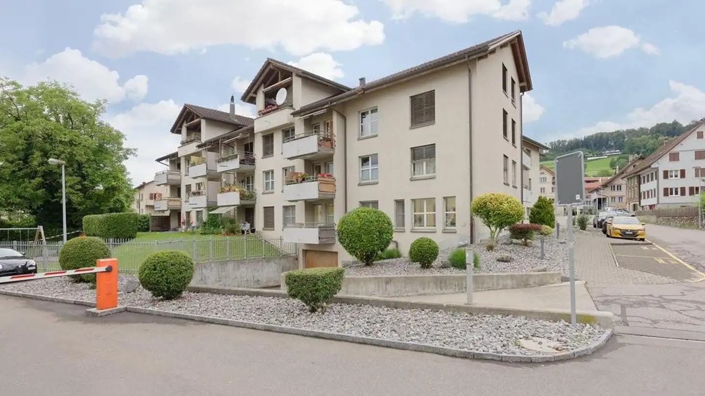 Einzelgarage mieten - Rickenstrasse 8, 8733 Eschenbach SG
