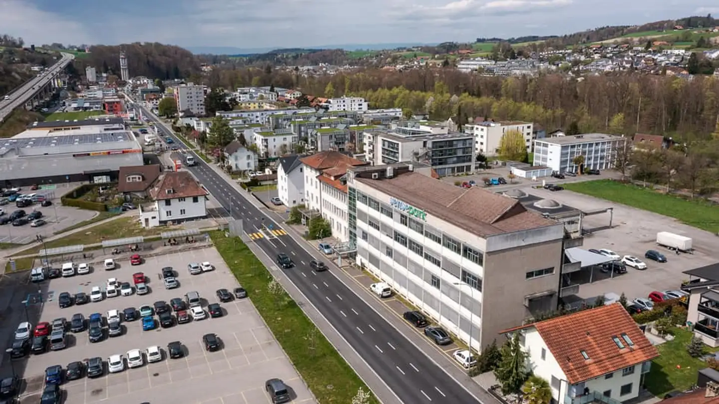 Gewerbe mieten - Bernstrasse 41, 3175 Flamatt - Foto 2