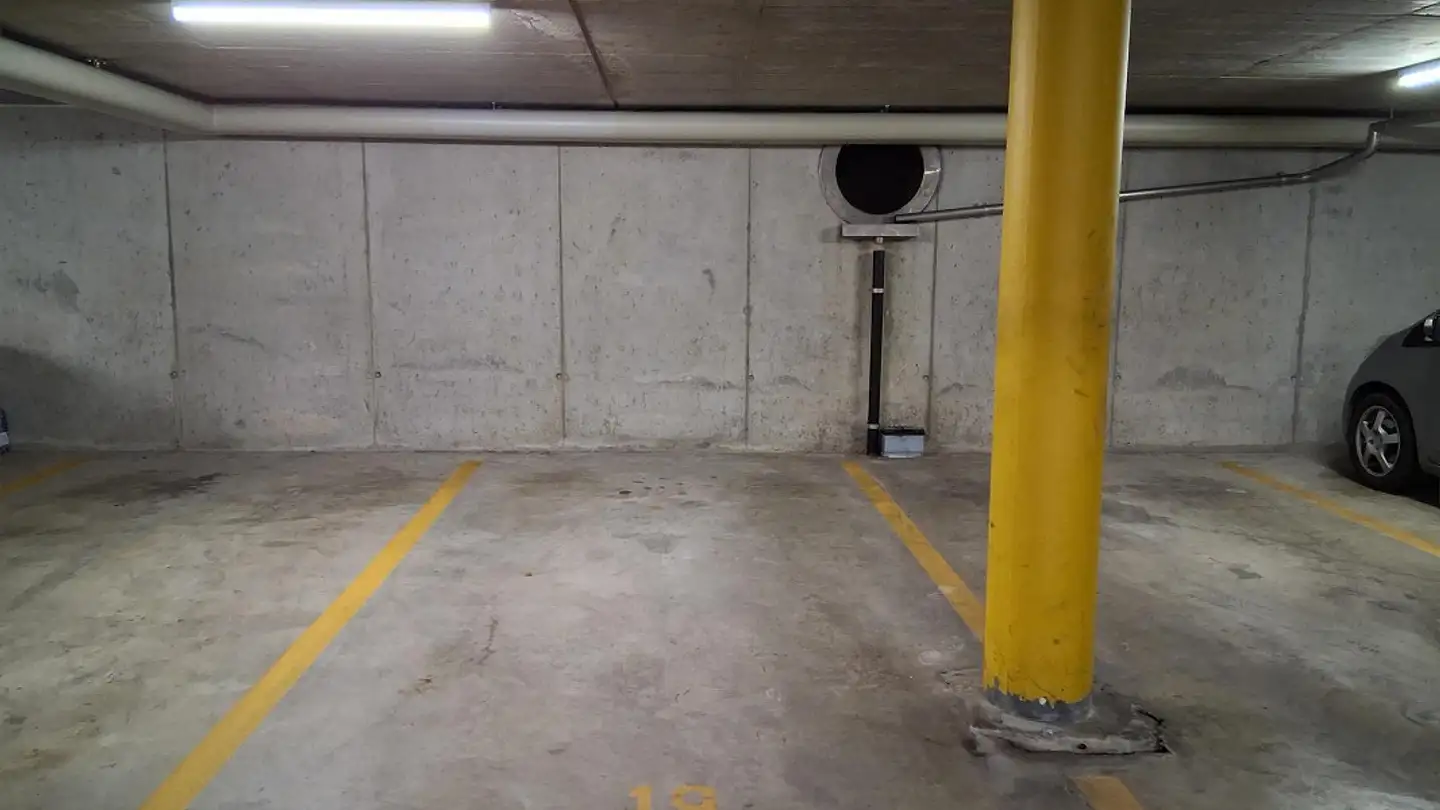 Tiefgaragenstellplatz mieten - Florenstrasse 1b, 8405 Winterthur