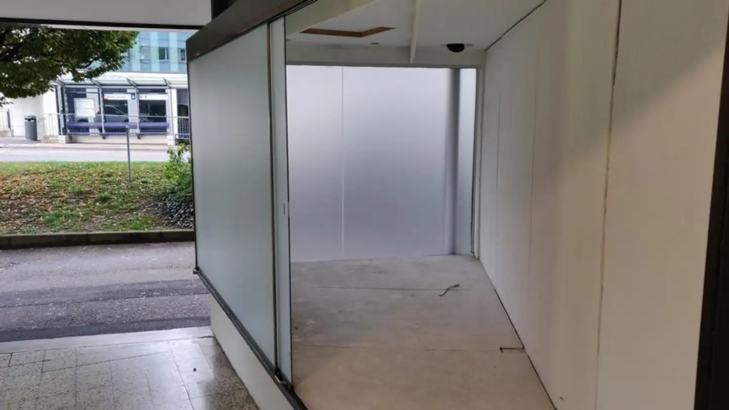 Magasin à louer - Route Des Flumeaux 1, 1008 Prilly - Photo 2