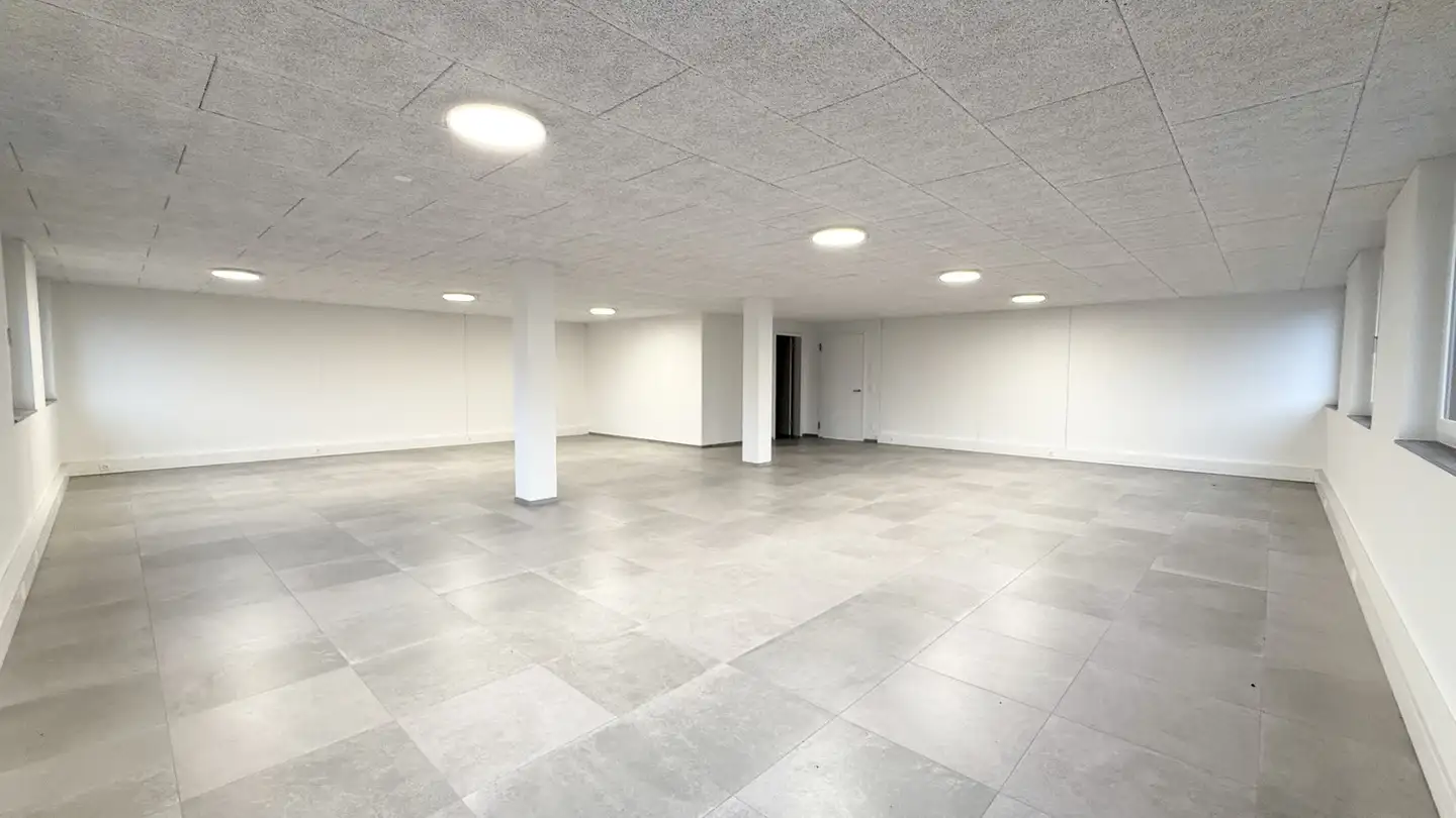 Commercial à louer - Guschastrasse 87, 9475 Sevelen