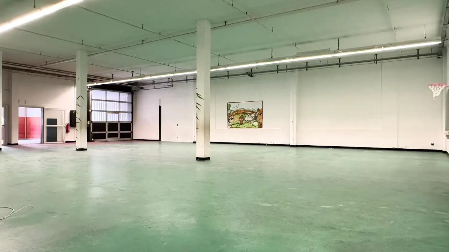 Gewerbe mieten - Via Dante Alighieri 10, 6830 Chiasso - Foto 3