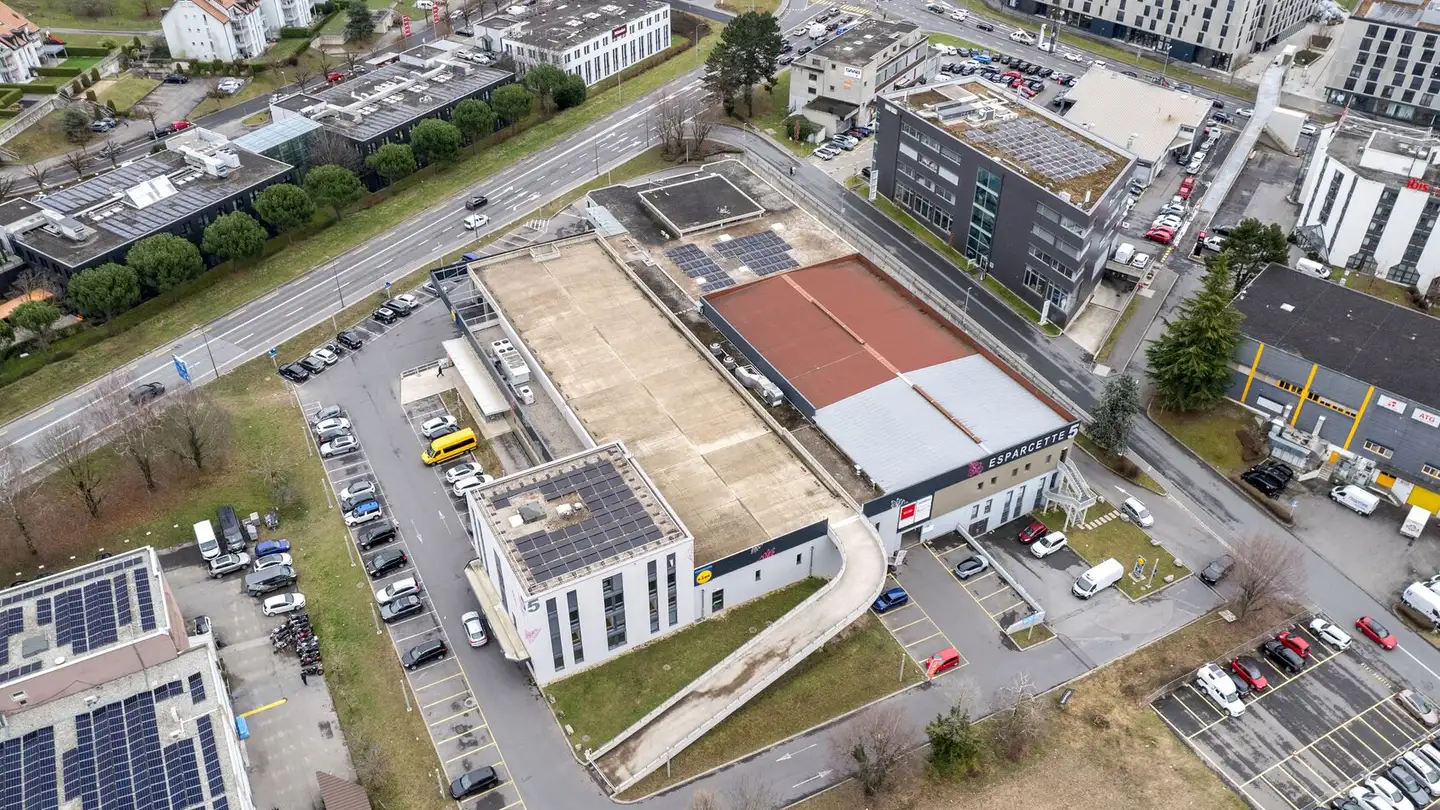 Mixed-use building for rent - Chemin De L'esparcette 5, 1023 Crissier