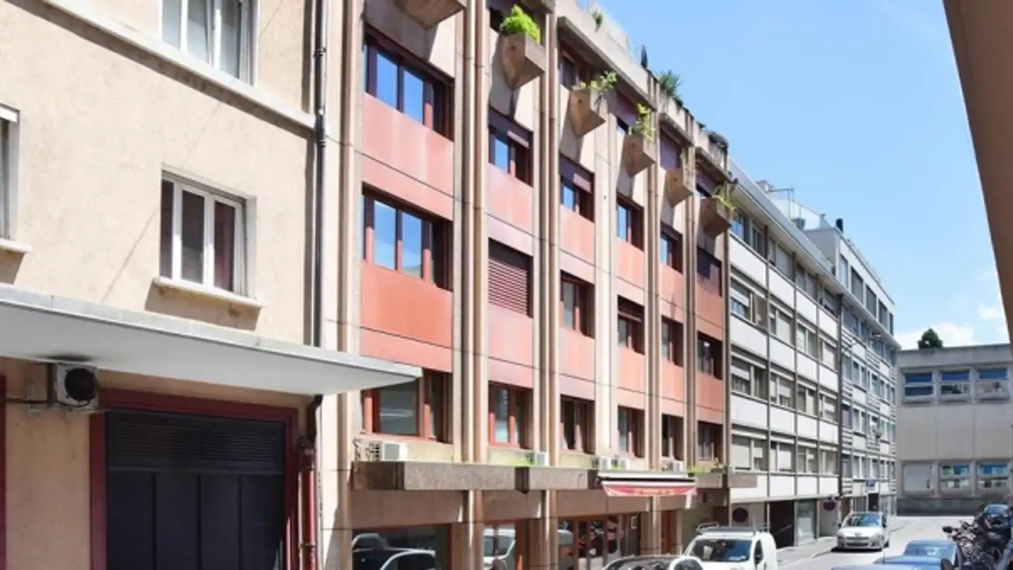 Commercial à louer - Rue Hugo- De-Senger 3, 1205 Genève