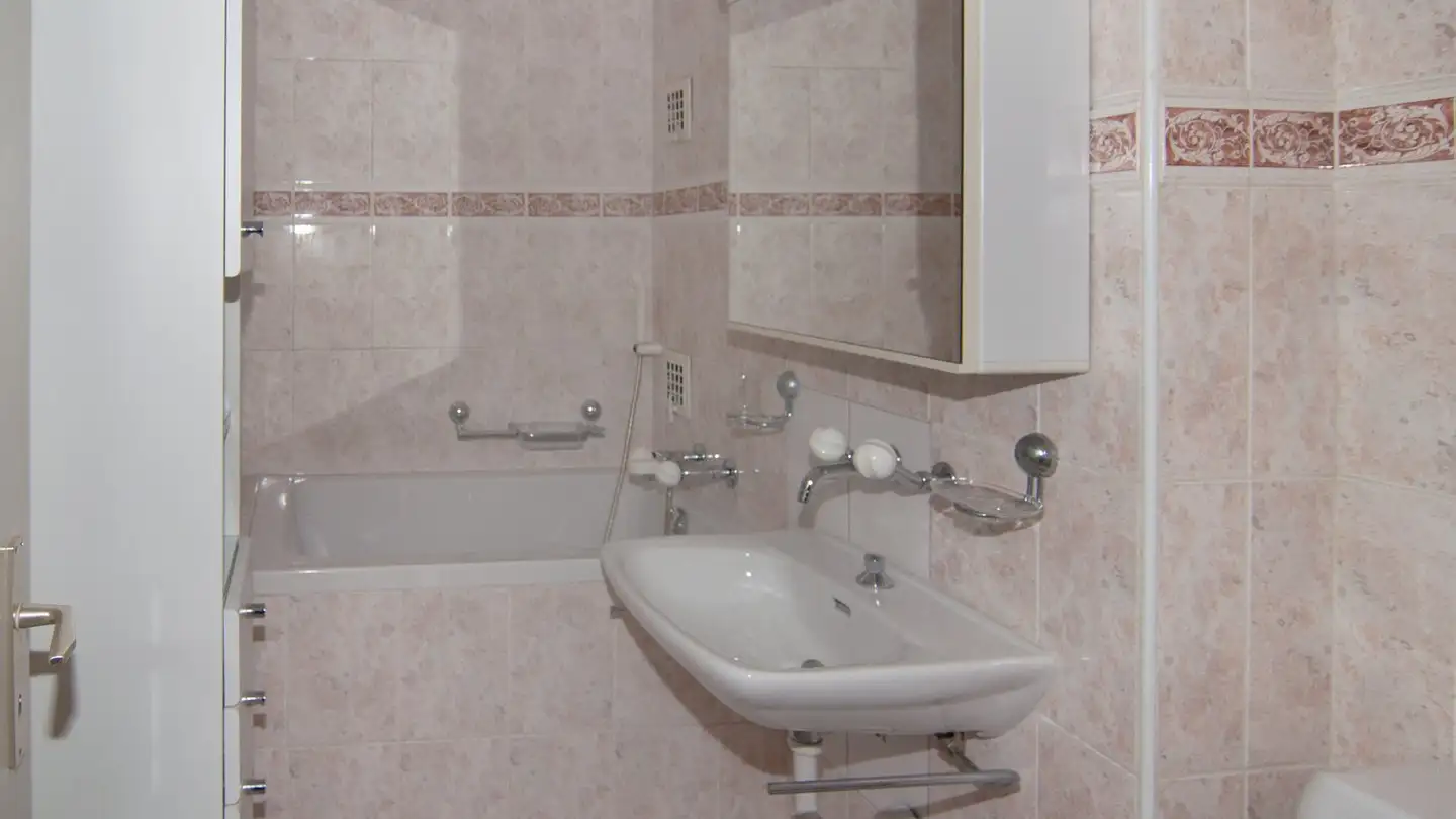 Wohnung mieten - Grand-Rue 64, 2710 Tavannes - Foto 4