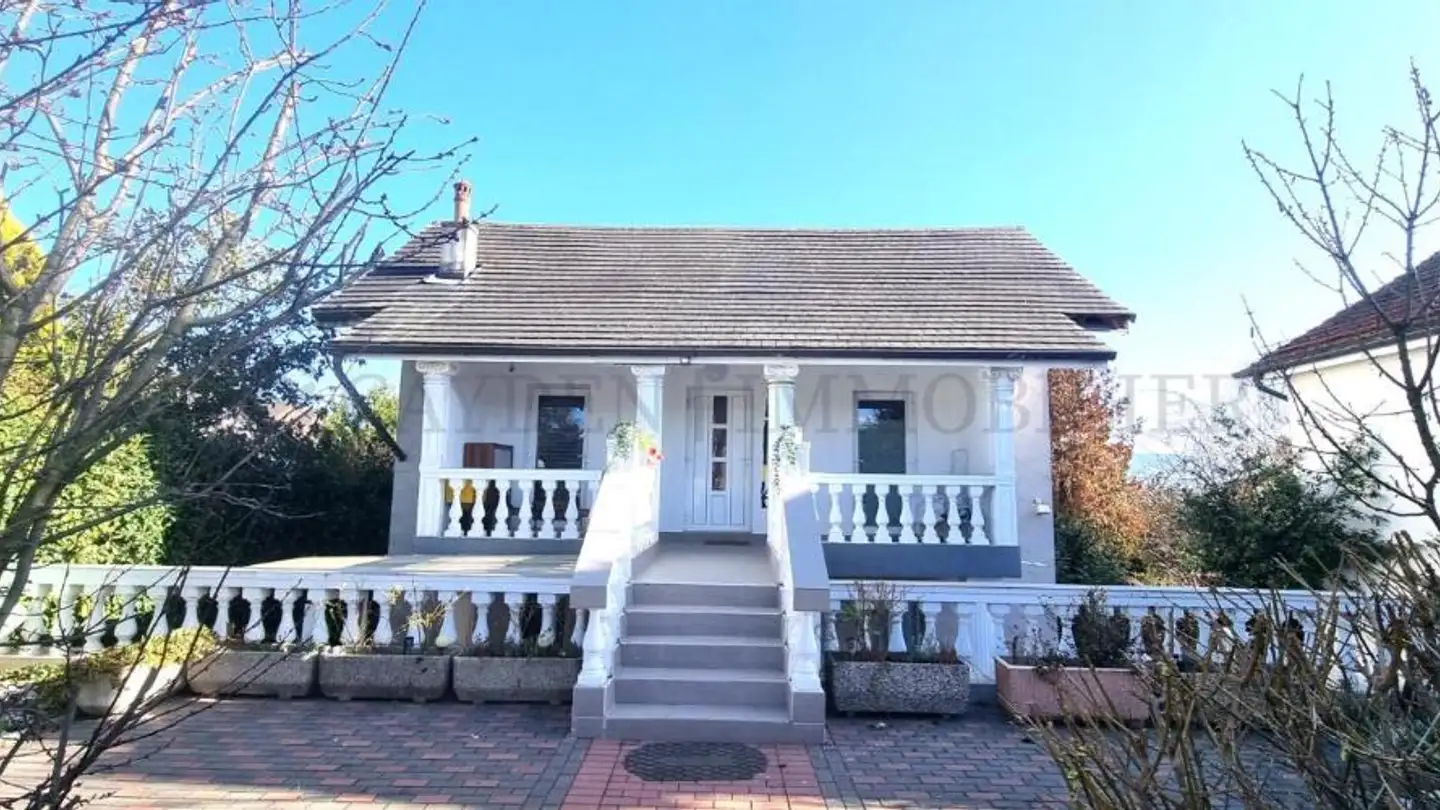 Mixed-use building for sale - 1214 Vernier