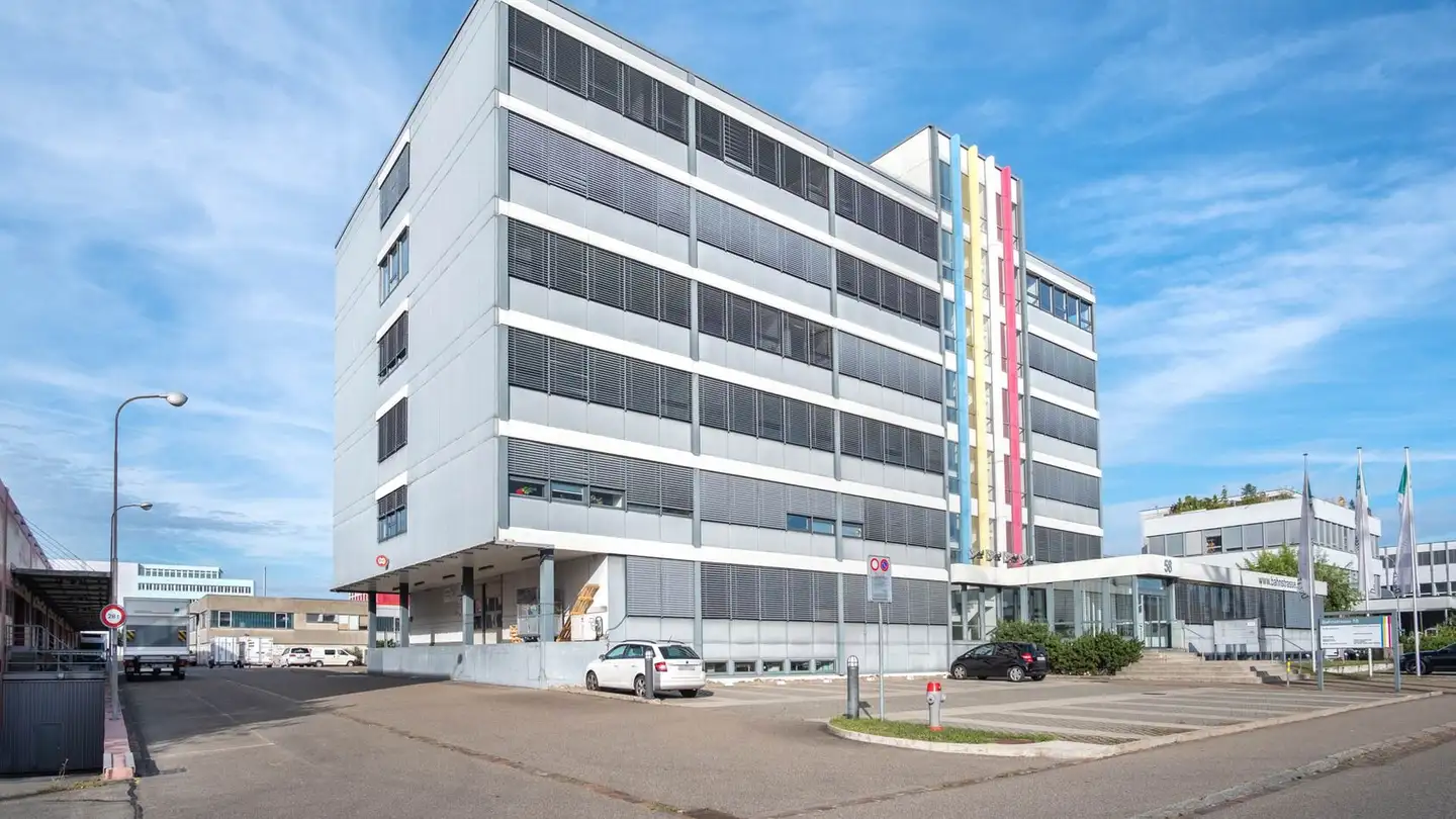 Office space for rent - Bahnstrasse 60, 8105 Regensdorf