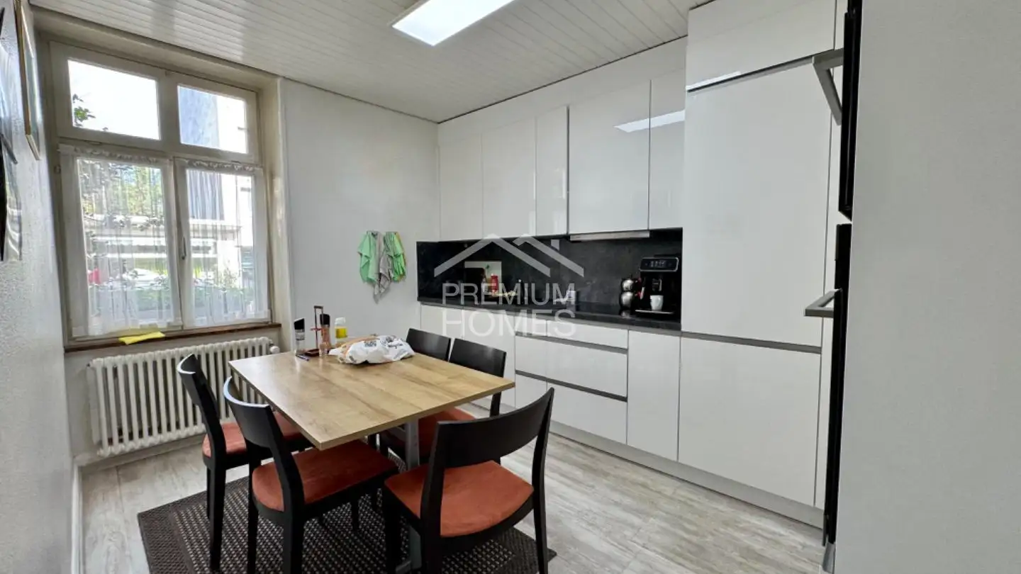 Residential building for sale - 4055 Basel - Photo 2