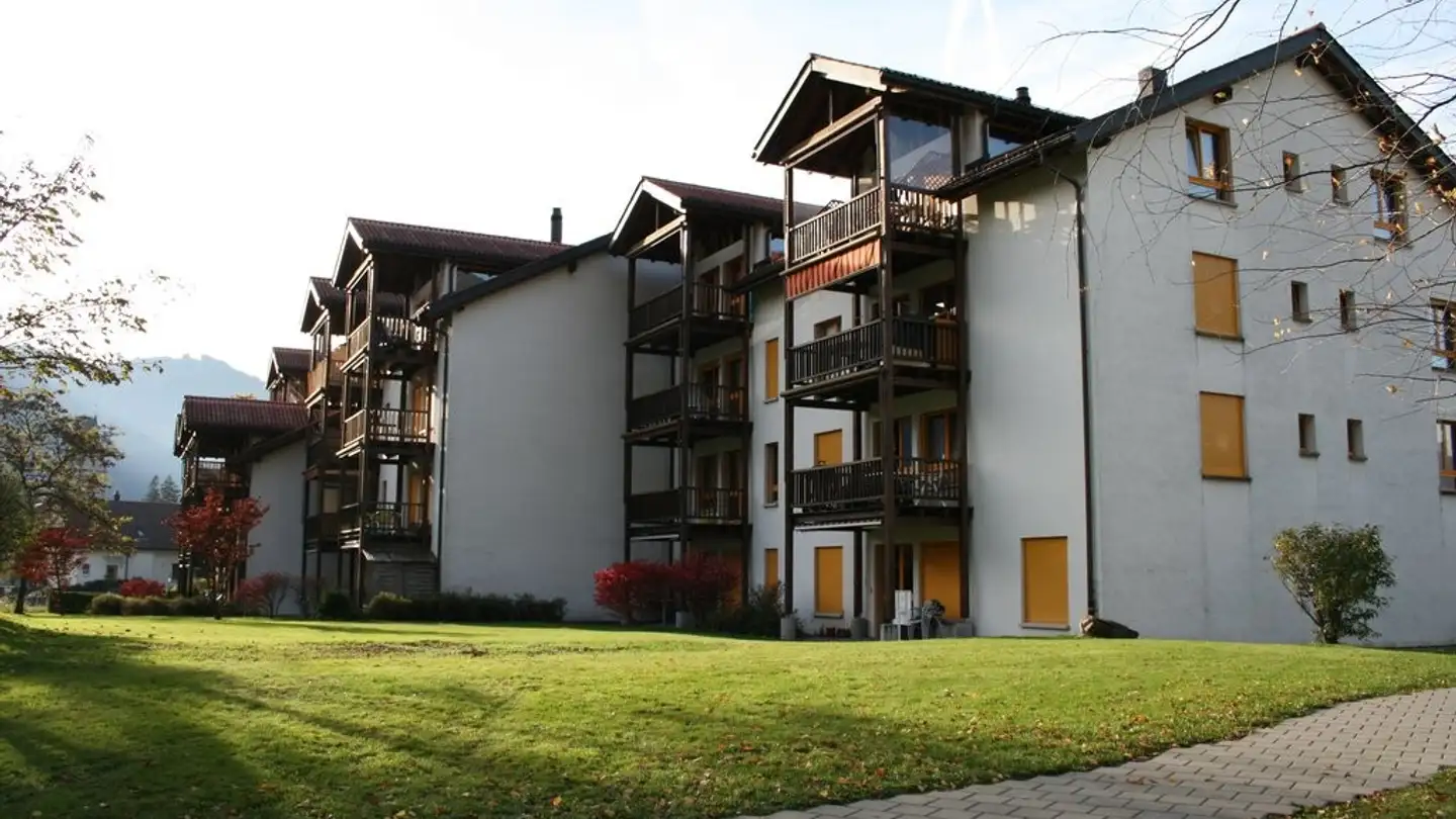 Tiefgaragenstellplatz mieten - Steinen 2, 8718 Schänis