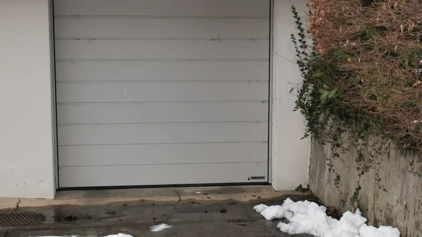Single garage for rent - Allmendstrasse, 4500 Solothurn