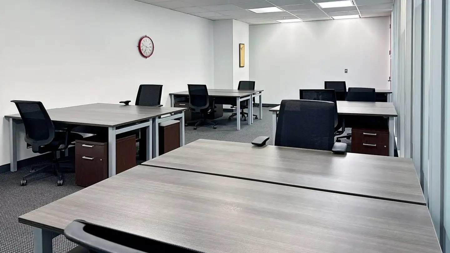 Office space for rent - Anlieferung The Circle 6, 8302 Kloten