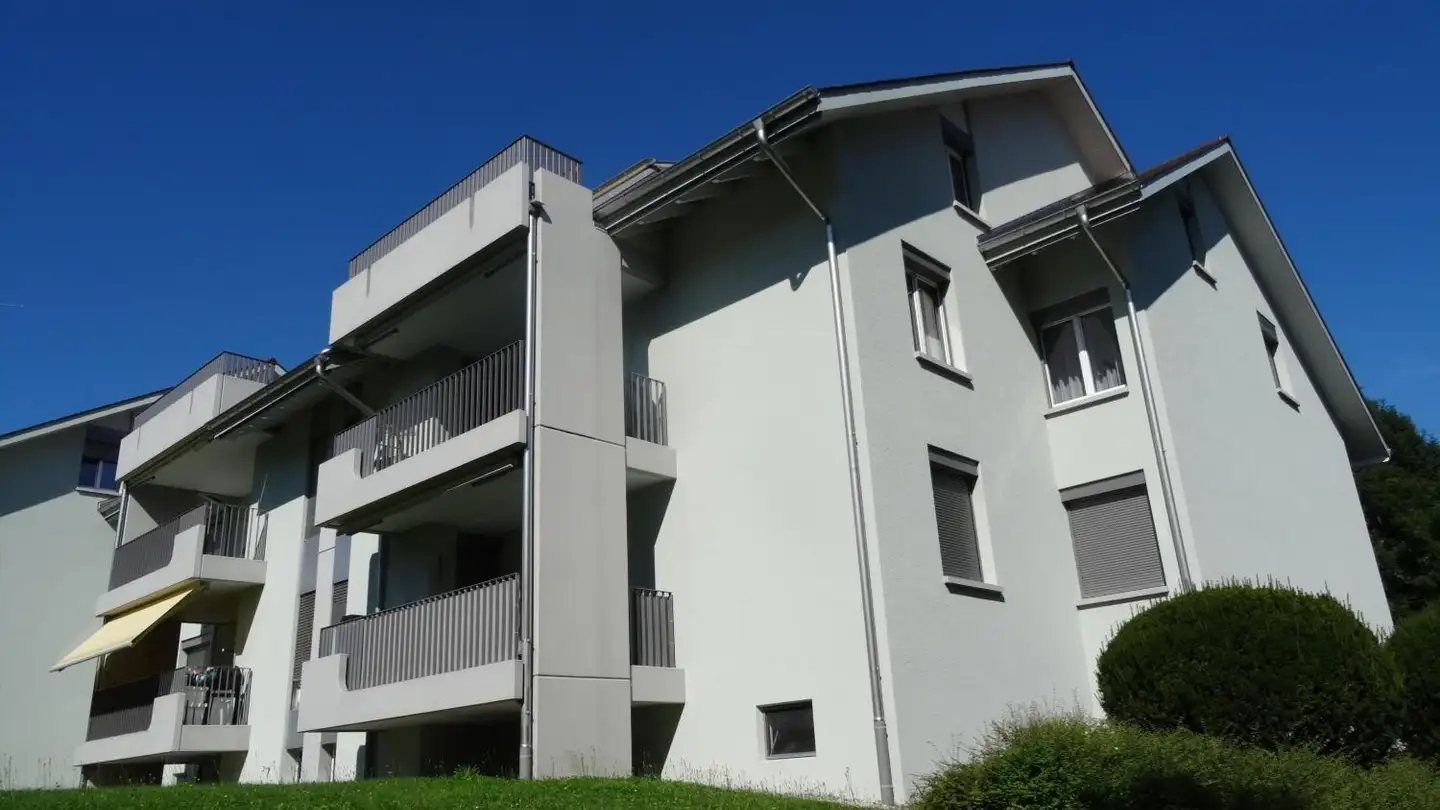 Tiefgaragenstellplatz mieten - Im Langacker 1, 8304 Wallisellen