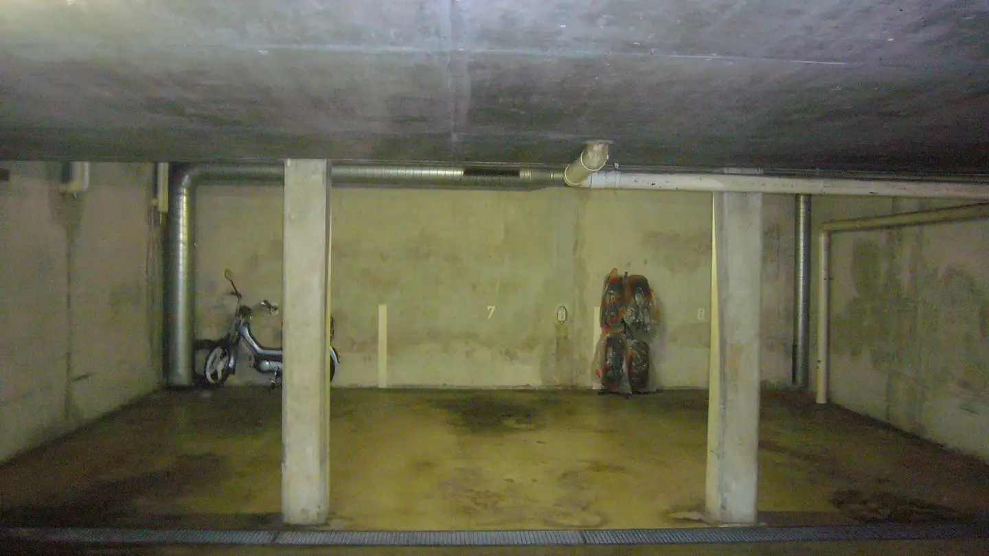 Garage singolo in affitto - Zwinglistrasse 5, 4127 Birsfelden