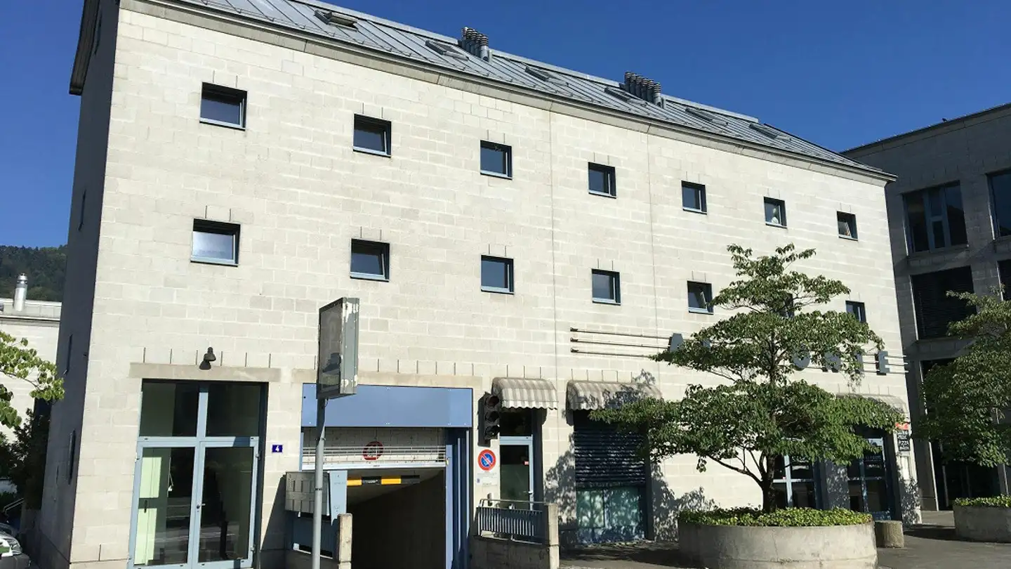 Tiefgaragenstellplatz mieten - Zürichstrasse 2, 8134 Adliswil